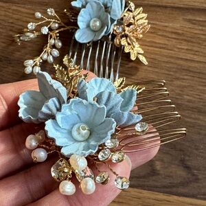 Elegant Blue Floral Hair Comb